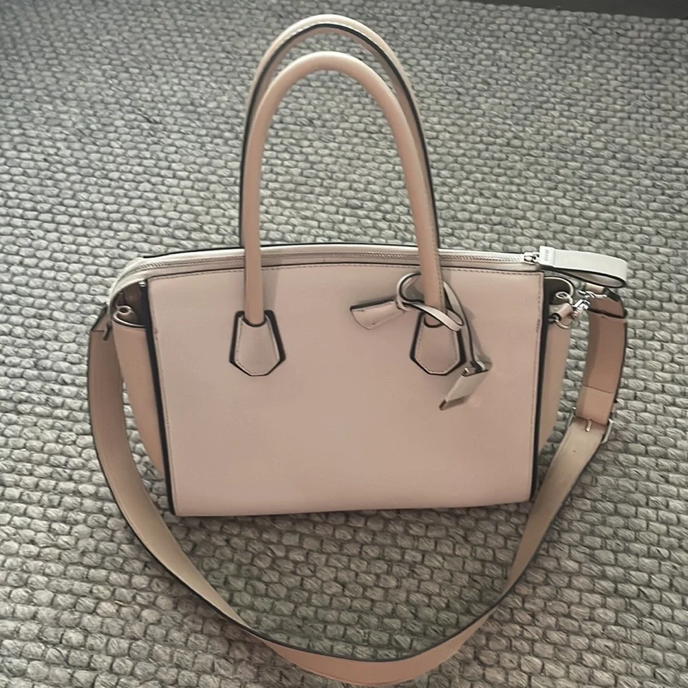 Guess Large Satchel Crossbody Bag with LEOPARD interior print - Picture 8 of 12